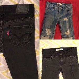 (2) Levi 710 SUPER skinny’s